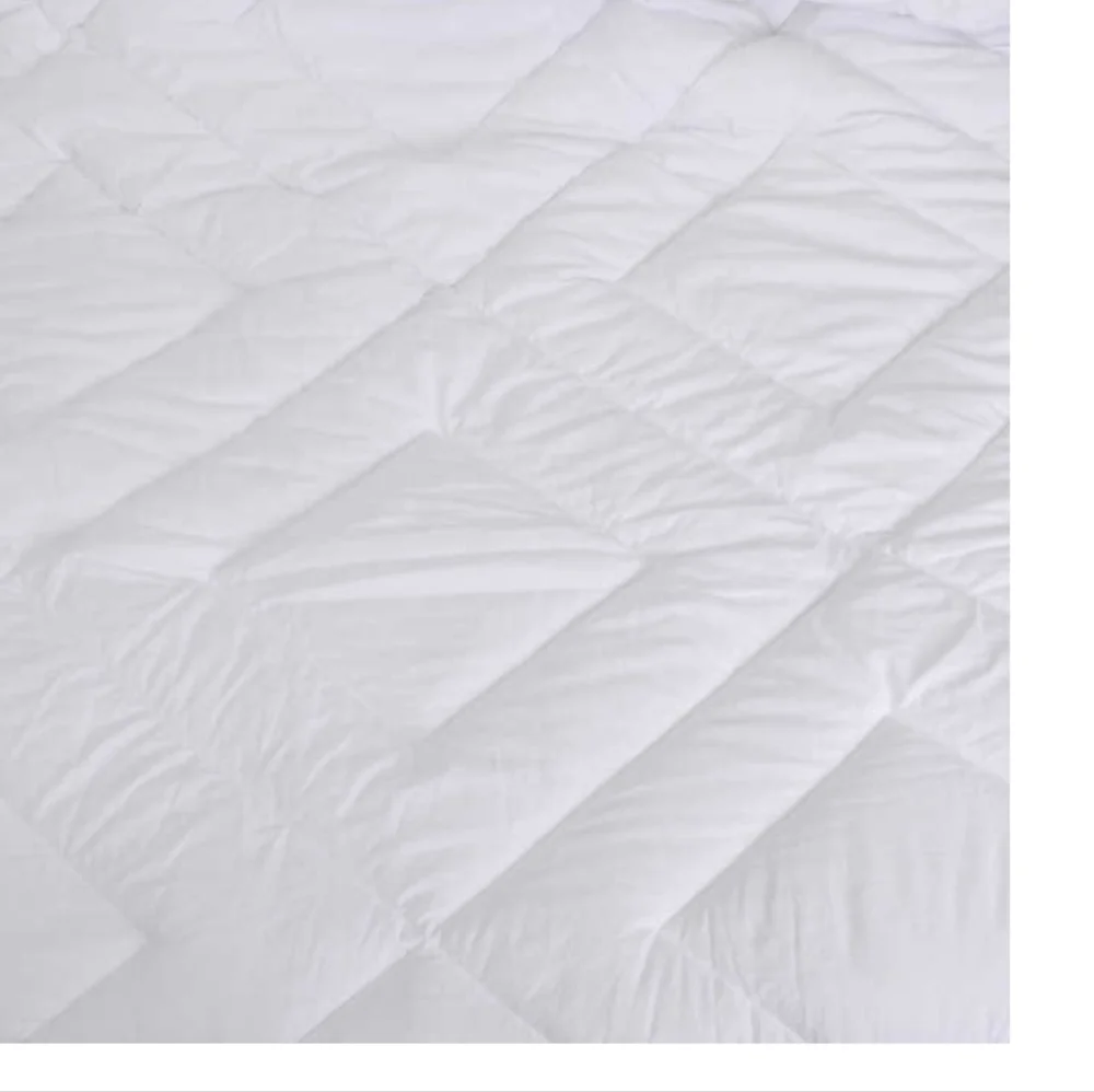 Tommy Bahama Butter Soft Down Alternative Comforter new